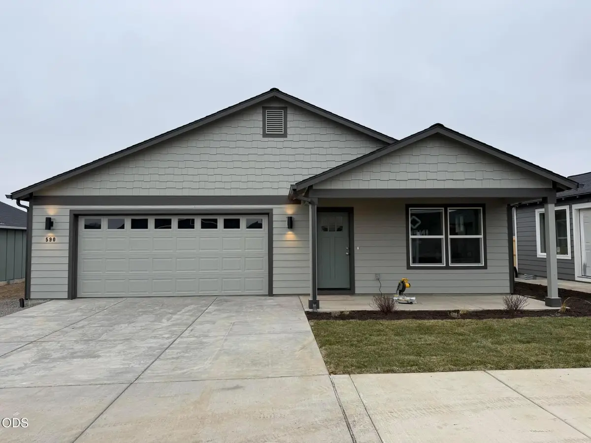 640 NE Mitchell Street #167, Madras, OR 97741 - #1