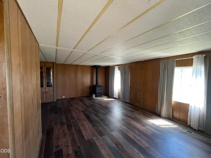 31433 Price Street, Bonanza, OR 97623 - #2