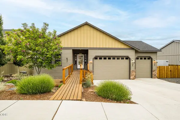 2788 SW 34th Street, Redmond, OR 97756