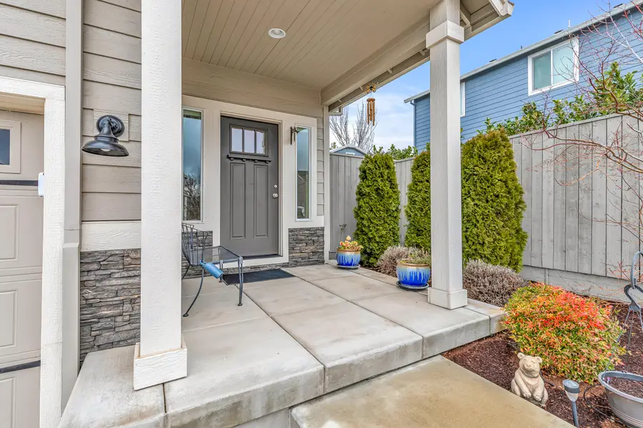3727 Sidney Way, Medford, OR 97504 - #2