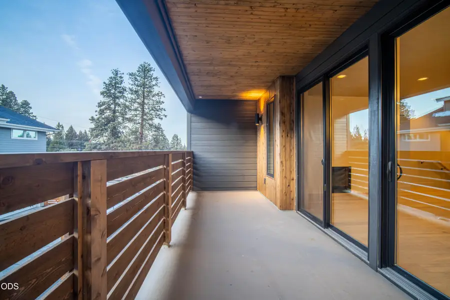 61579 SW Riverwalk Lane, Bend, OR 97702 - #3