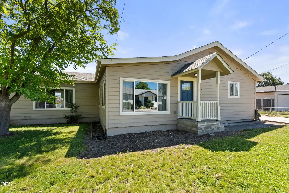 2540 Tennessee Drive, Medford, OR 97501 - #1