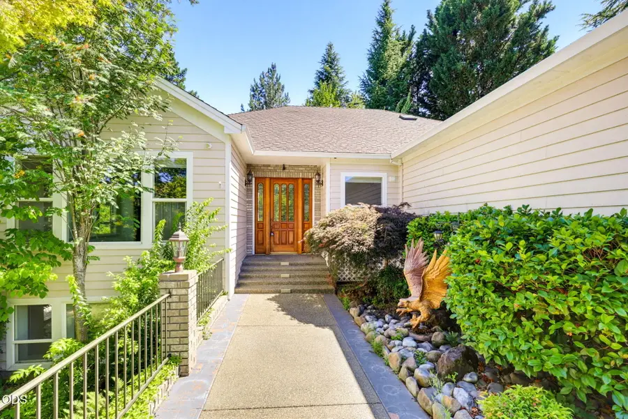 1119 NW Morgan Lane, Grants Pass, OR 97526 - #2