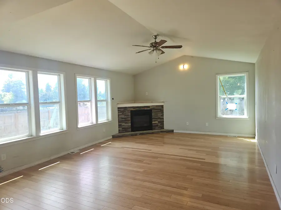 3152 Madison Street, Klamath Falls, OR 97603 - #3
