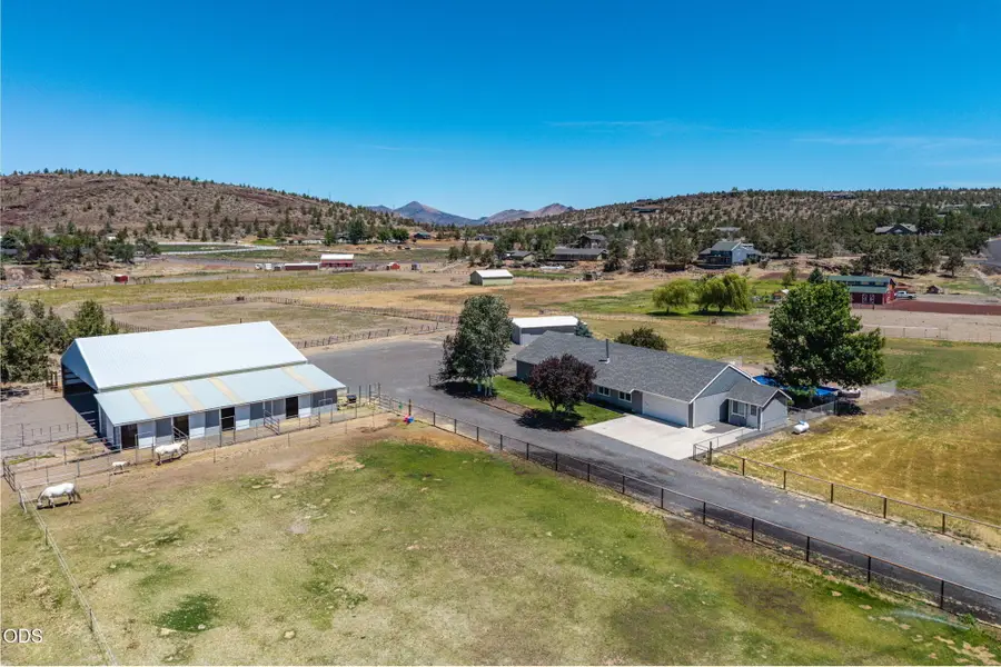 3099 NW Williams Way, Redmond, OR 97756 - #2
