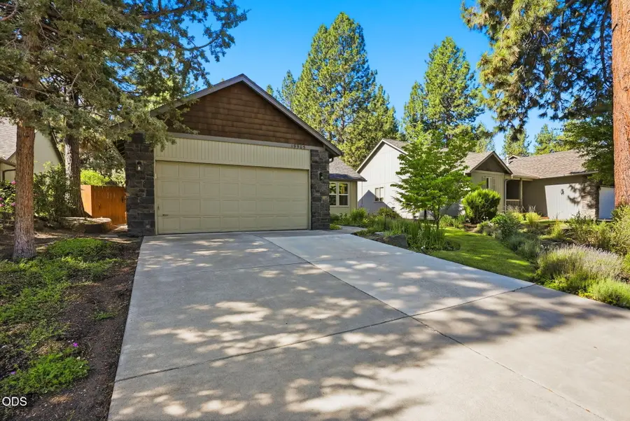 19905 Antler Point Drive, Bend, OR 97702 - #2
