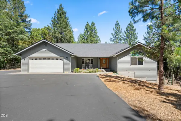 1281 N Pinnon Road, Grants Pass, OR 97526