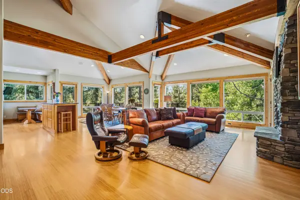 57733 Wallowa Loop, Sunriver, OR 97707