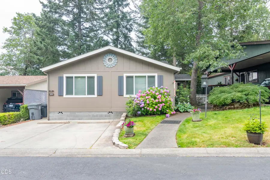 219 NW Creekside Drive, Grants Pass, OR 97526 - #2