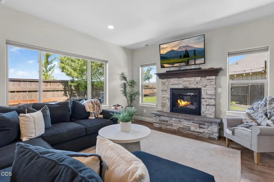 21394 NE Nolan Court, Bend, OR 97701 - #2