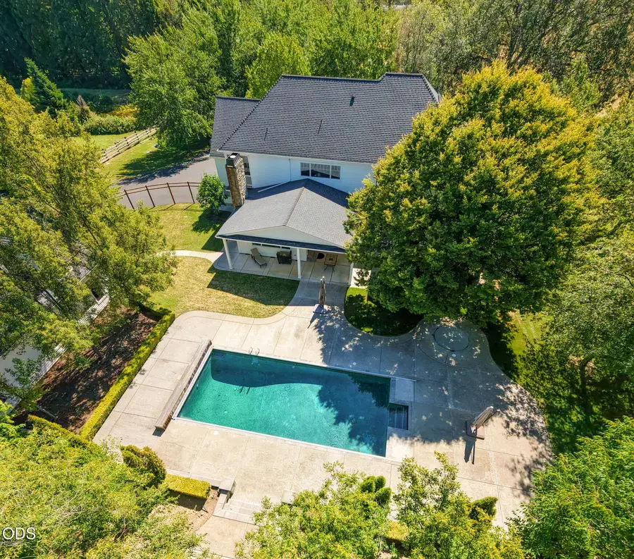 4244 Griffin Creek Road, Medford, OR 97501 - #3