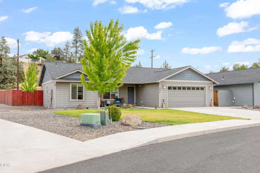 1017 NE Crista Court, Prineville, OR 97754 - #2