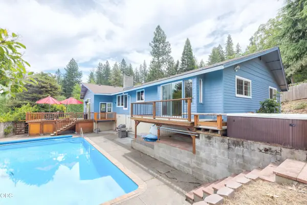565 Henley Way, Ashland, OR 97520