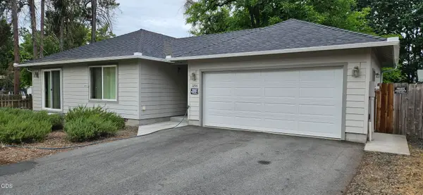 1296 Fruitdale Drive, Grants Pass, OR 97527