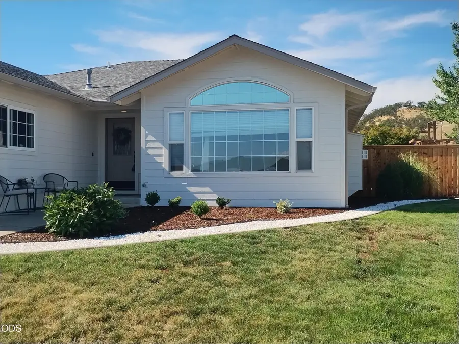 1699 Husker Butte Lane, Medford, OR 97504 - #2