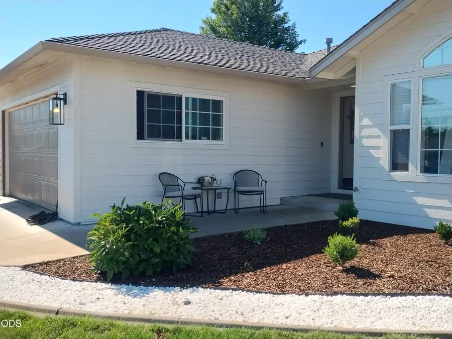 1699 Husker Butte Lane, Medford, OR 97504 - #3