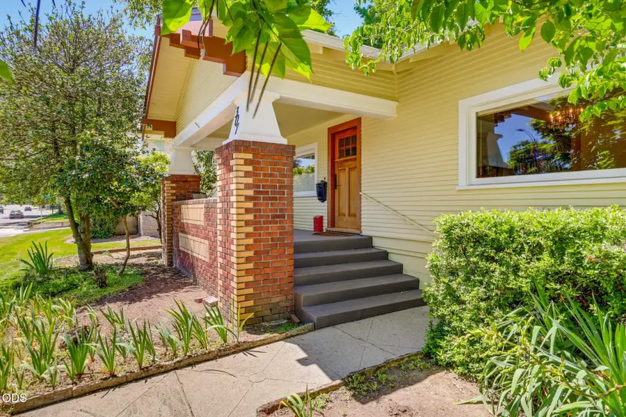 307 N Main Street, Ashland, OR 97520 - #2