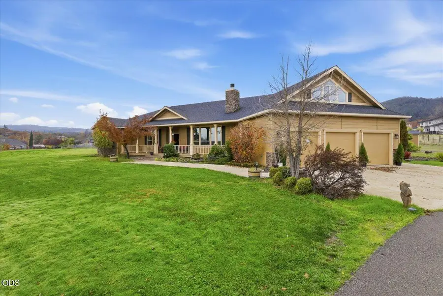 899 Old Stage Road, Medford, OR 97502 - #2