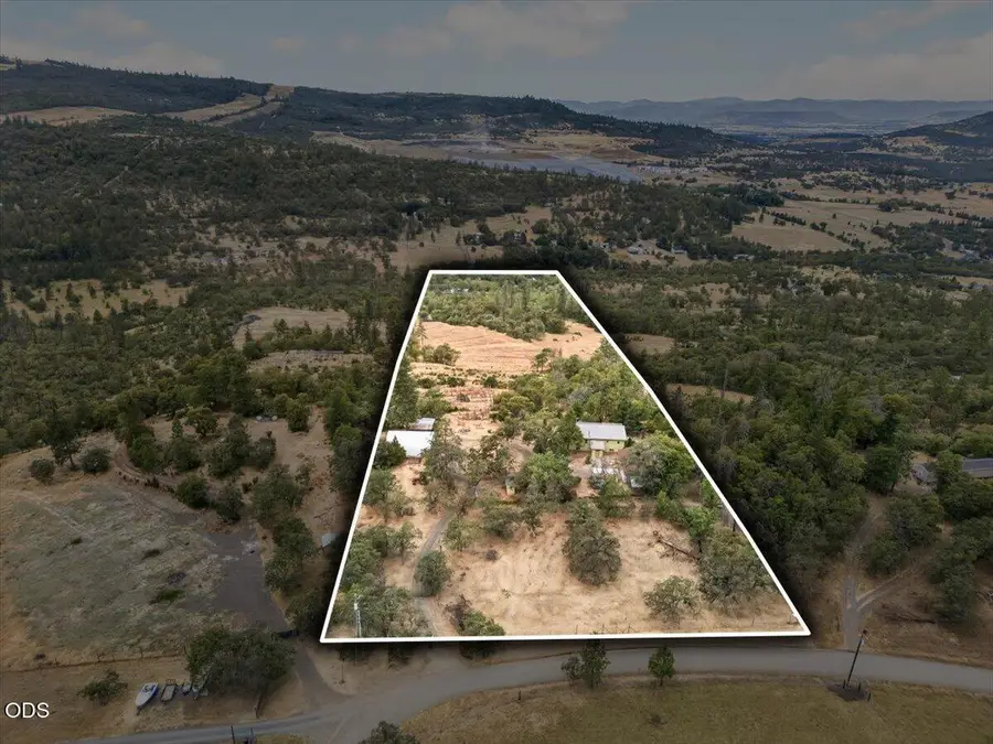 7065 Monte Vista Court, Eagle Point, OR 97524 - #2