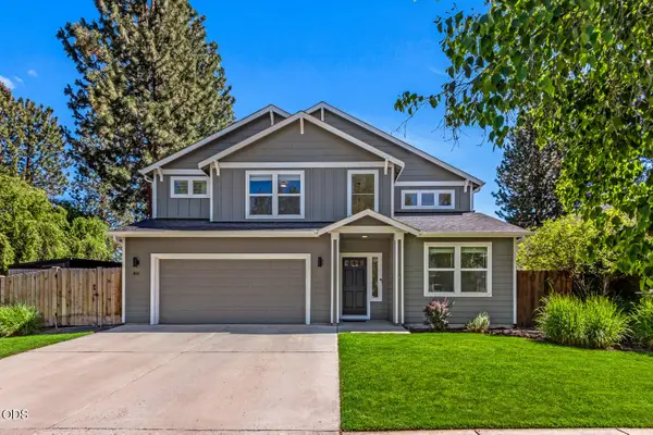 1641 W Hill Avenue, Sisters, OR 97759