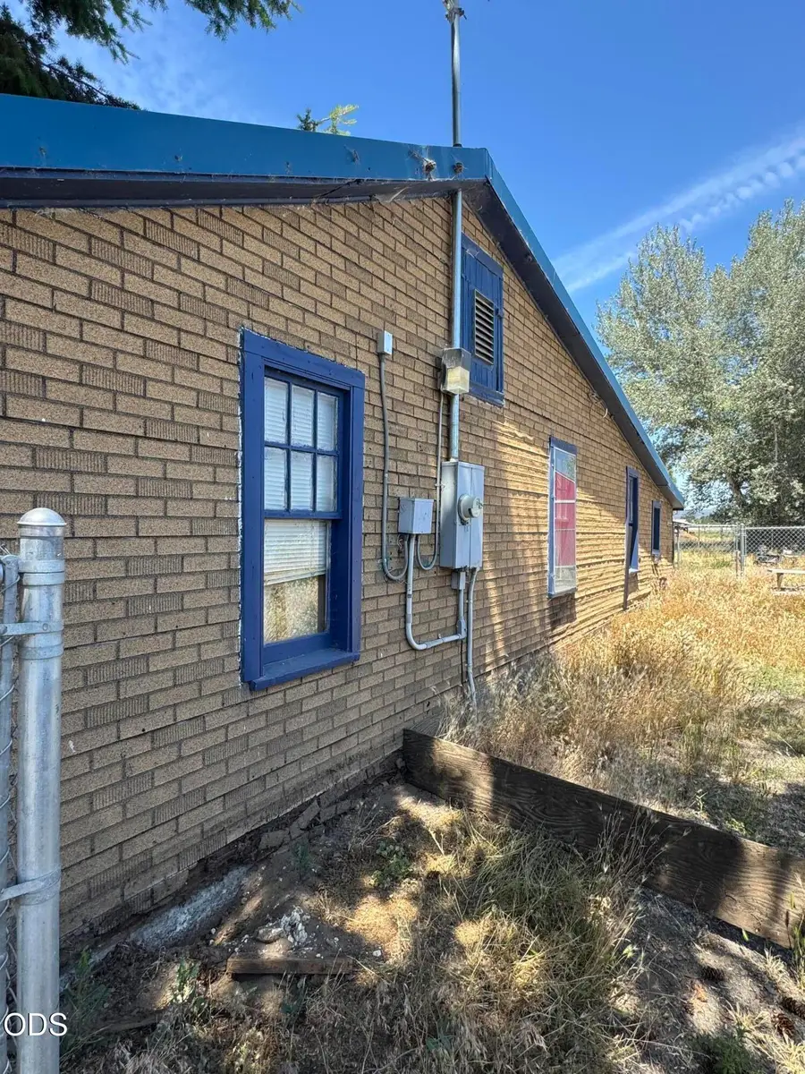 2563 NW O Neil Highway, Prineville, OR 97754 - #3