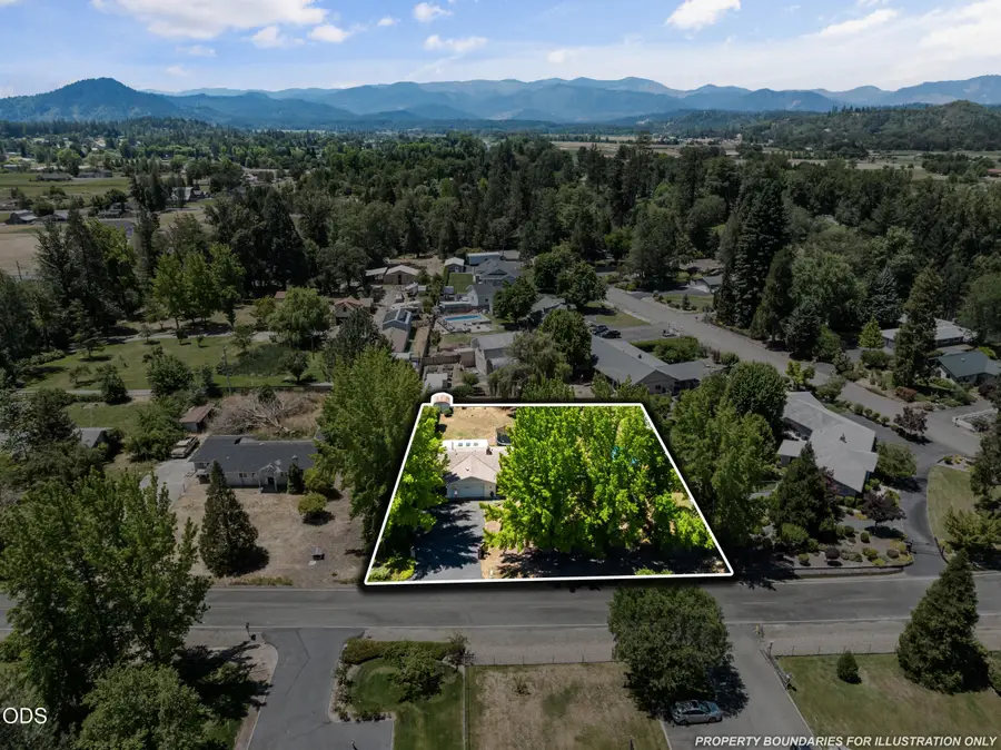 155 Westwood Drive, Grants Pass, OR 97527 - #3