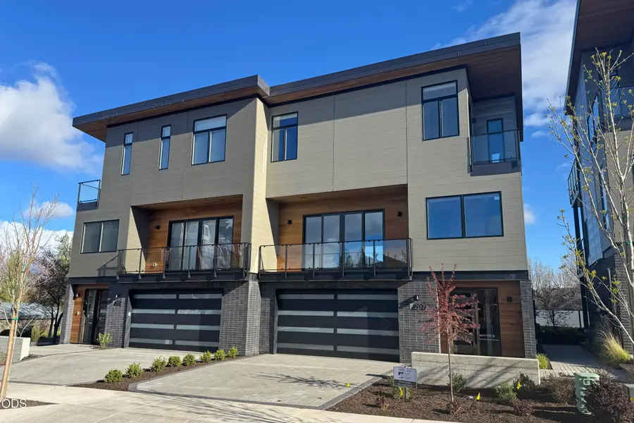210 SW Log Court, Bend, OR 97702 - #2