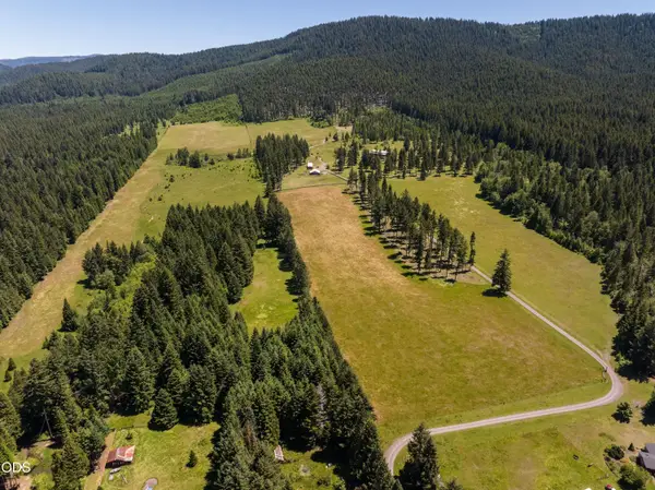 78189 High Prairie Road, Oakridge, OR 97463