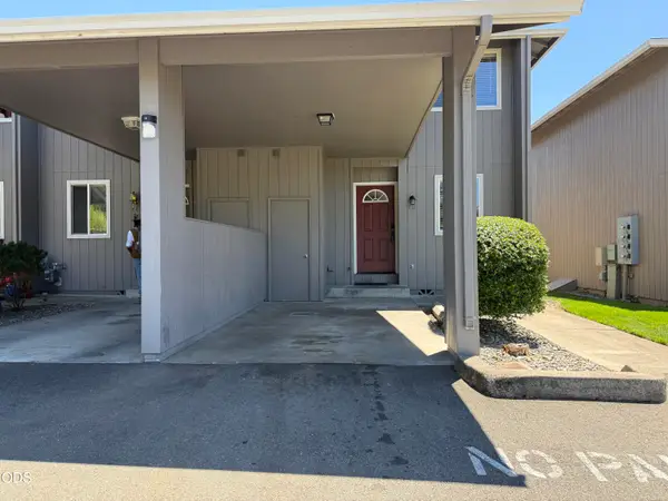 310 NE Terry Lane #1D, Grants Pass, OR 97526