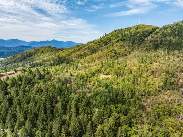 1238 W Jones Creek Road #Lot 1, Grants Pass, OR 97526