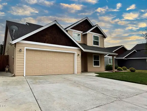 3028 SW Indian Place, Redmond, OR 97756