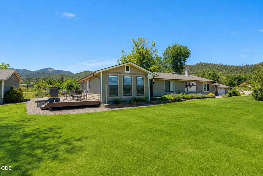 6085 Walden Lane, Talent, OR 97540 - #3