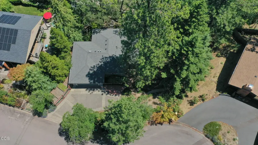 590 Taylor Street, Ashland, OR 97520 - #3