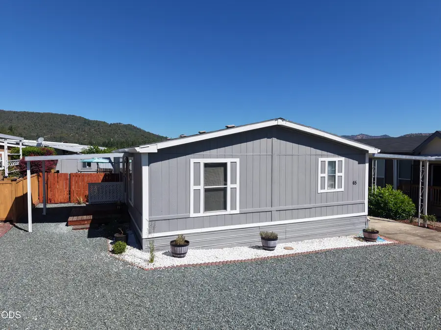 8401 Old Stage Road #UNIT 65, Central Point, OR 97502 - #2