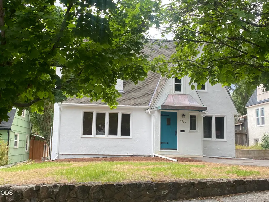 1947 Portland Street, Klamath Falls, OR 97601 - #2