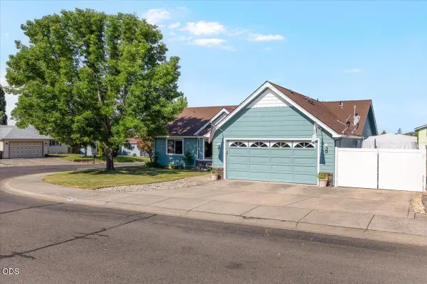 31 Osprey Drive, Eagle Point, OR 97524