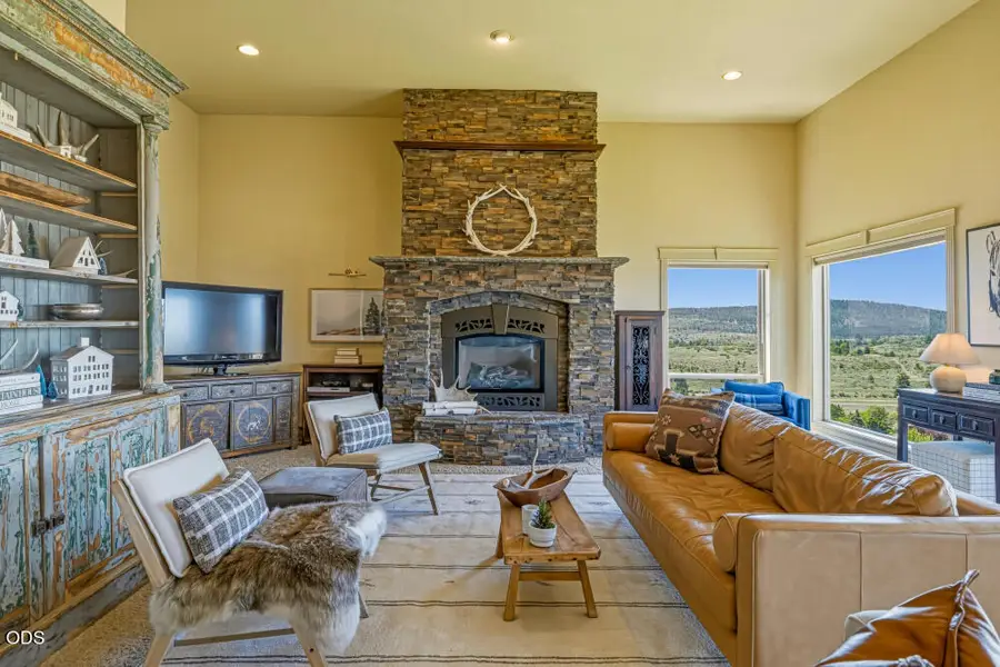1354 Ridgecrest Drive, Klamath Falls, OR 97601 - #2