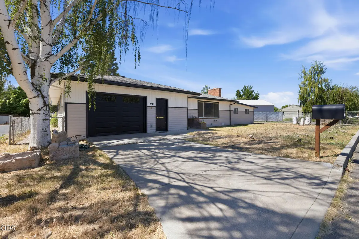 1390 NE Loper, Prineville, OR 97754 - #1