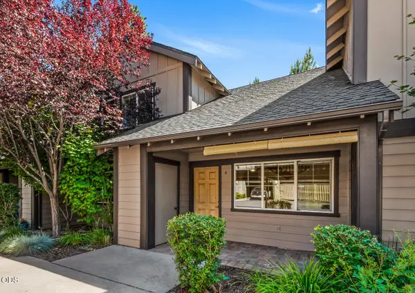 1933 NW Monterey Pines #UNIT 4, Bend, OR 97703
