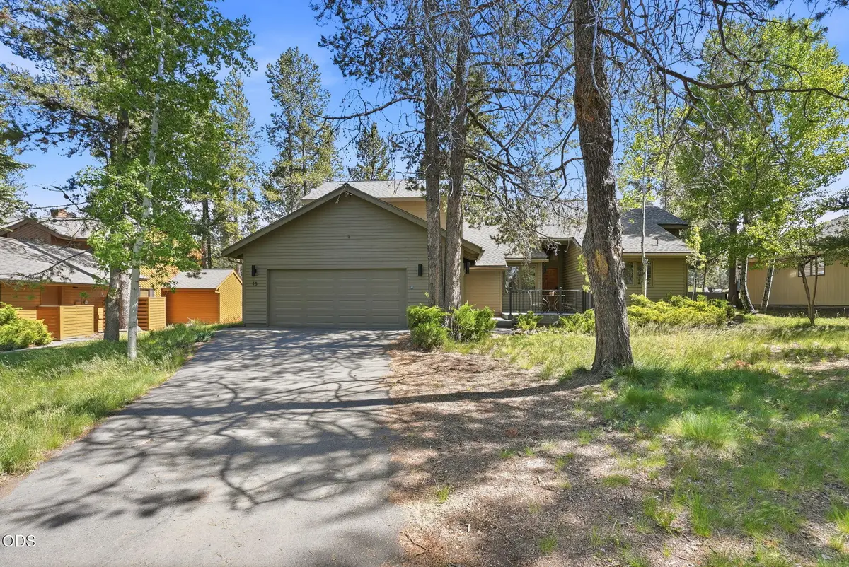 17901 Red Cedar Lane, Sunriver, OR 97707 - #1