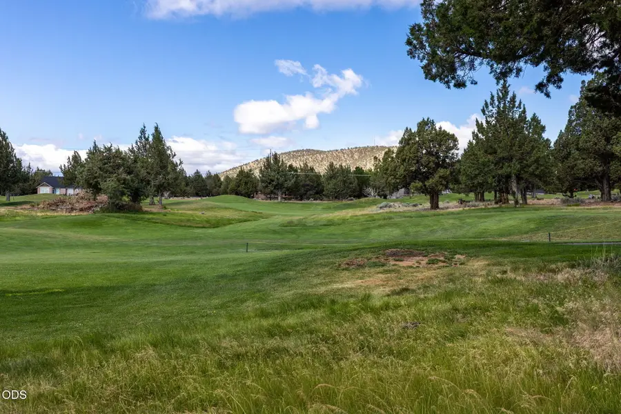 8520 Golden Pheasant Court, Redmond, OR 97756 - #3
