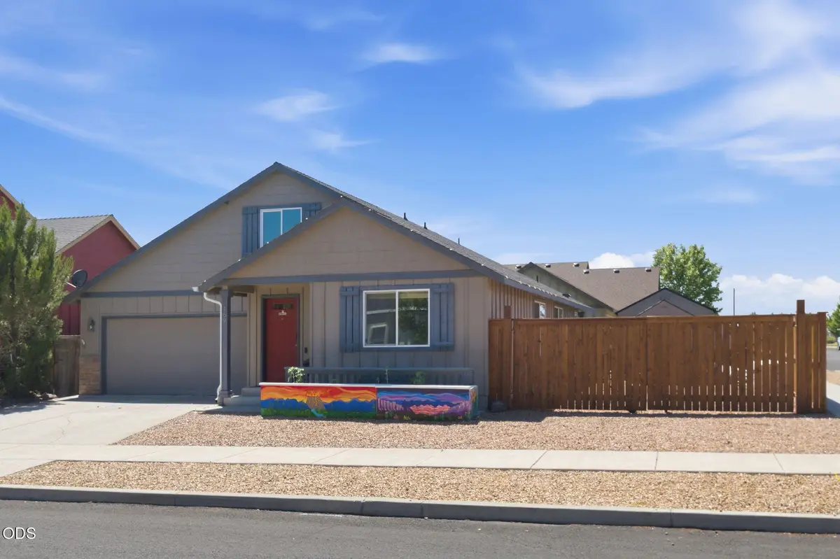 469 NW 24th Place, Redmond, OR 97756 - #1