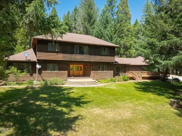 5060 Jumpoff Joe Creek Road, Grants Pass, OR 97526