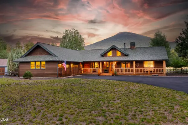 26275 SW Metolius Meadows Drive, Camp Sherman, OR 97730
