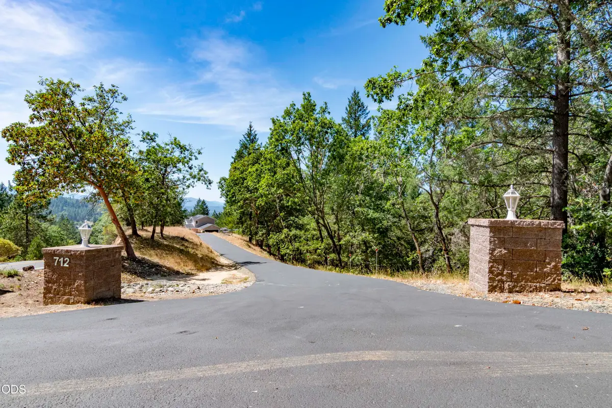 712 Colleen Court, Grants Pass, OR 97527 - #1