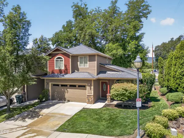 198 Rivers Edge Drive, Gold Hill, OR 97525