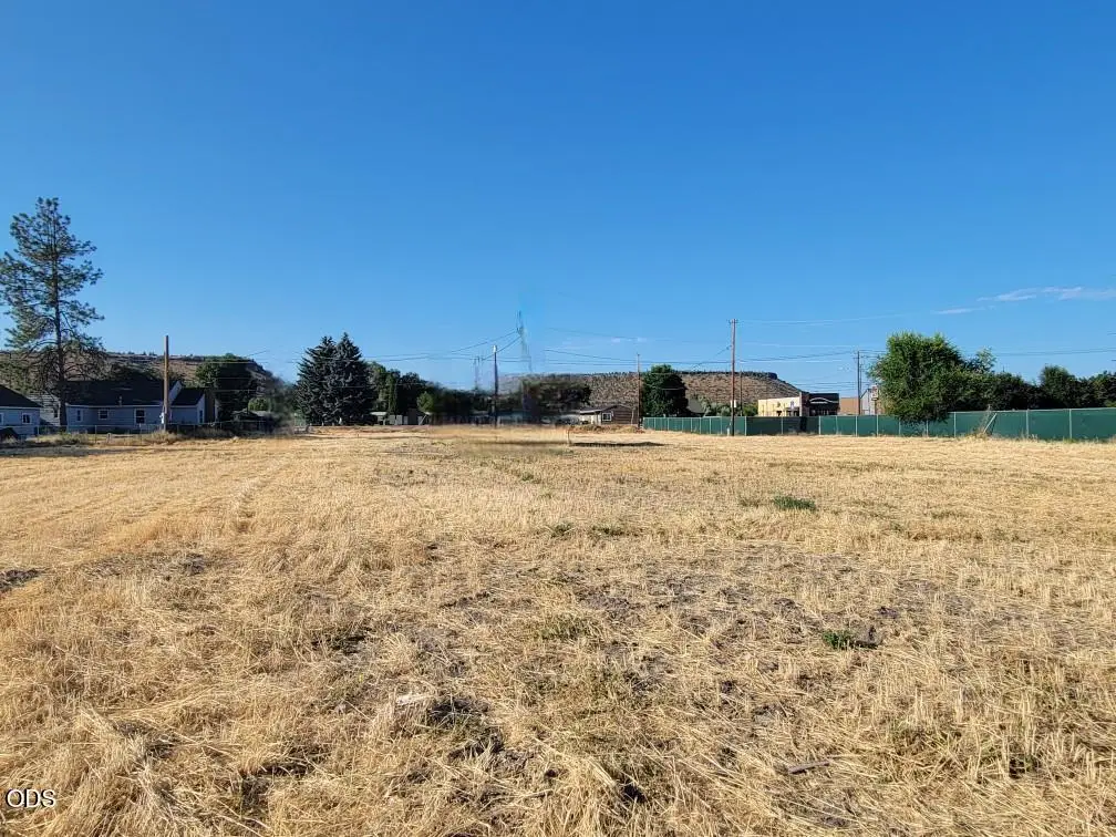 2121 NE 3rd Street, Prineville, OR 97754 - #1