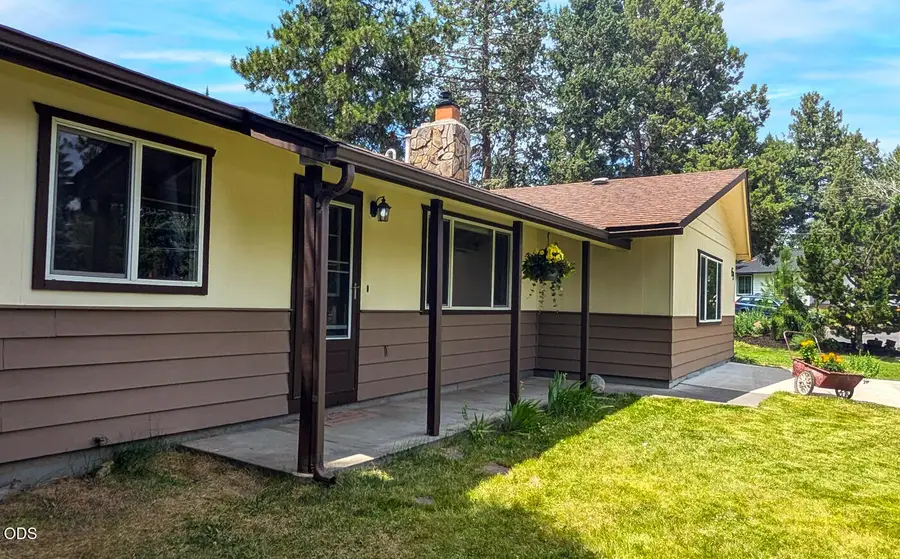 69 SE Piper Drive, Bend, OR 97702 - #2
