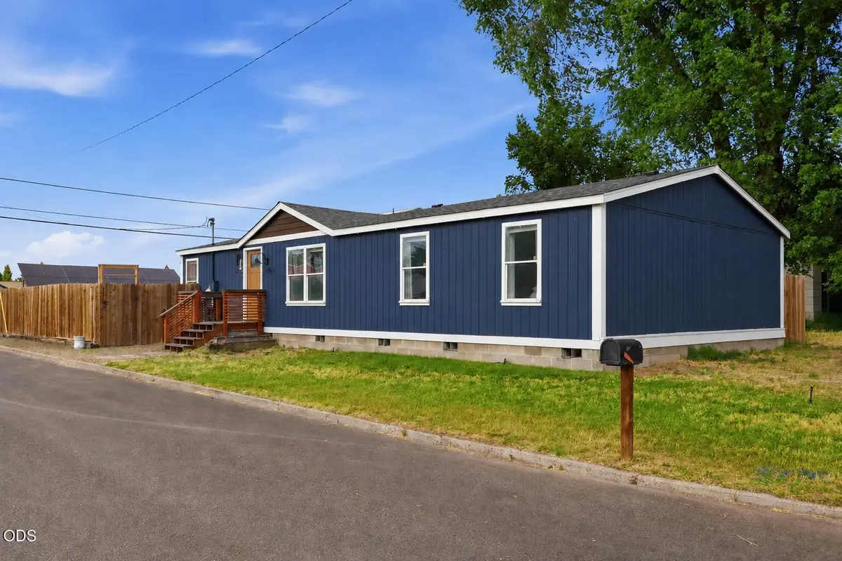 194 SE Garner Street, Prineville, OR 97754 - #1