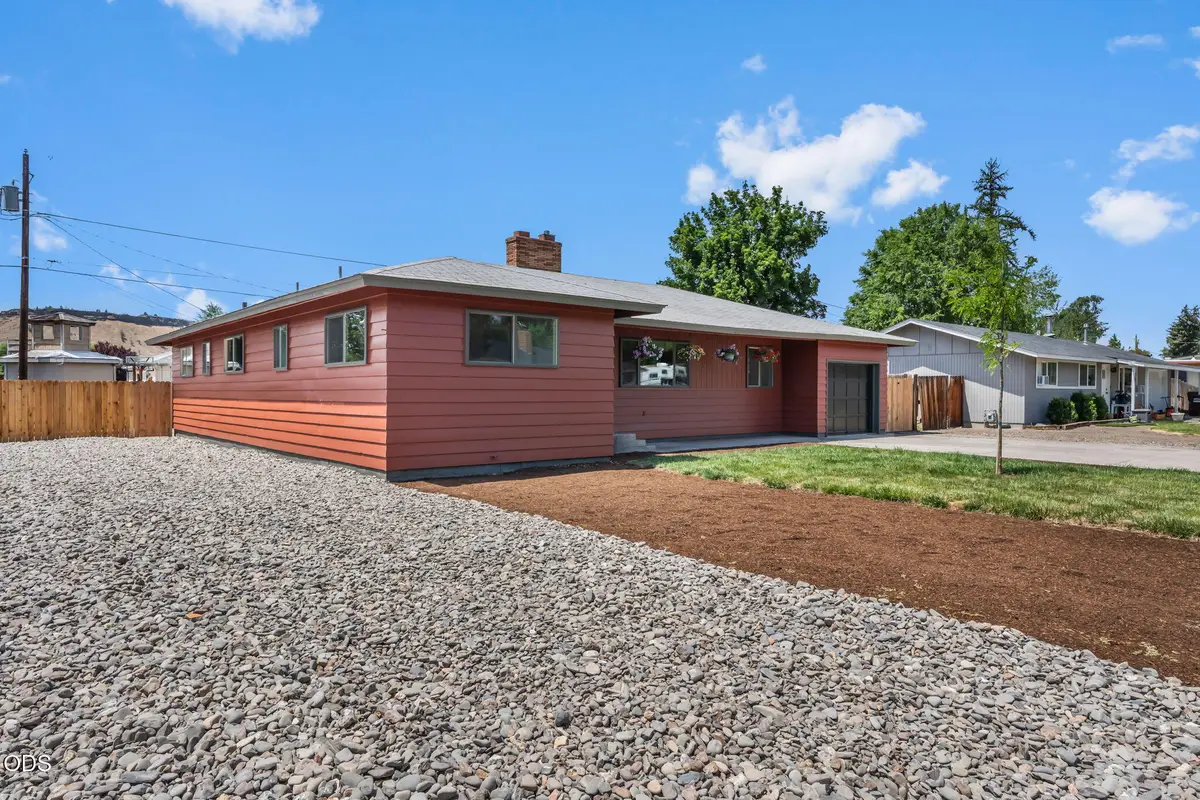 285 SW Claypool Street, Prineville, OR 97754 - #1